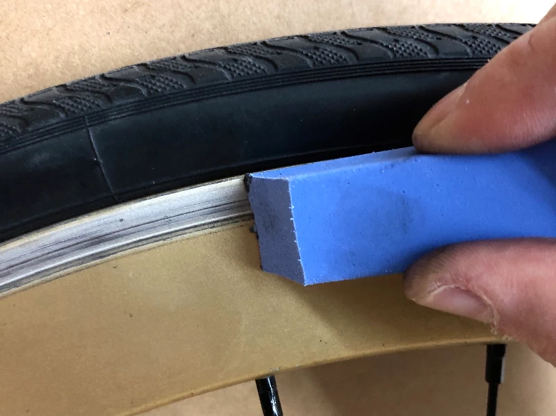 ラバー砥石で磨く